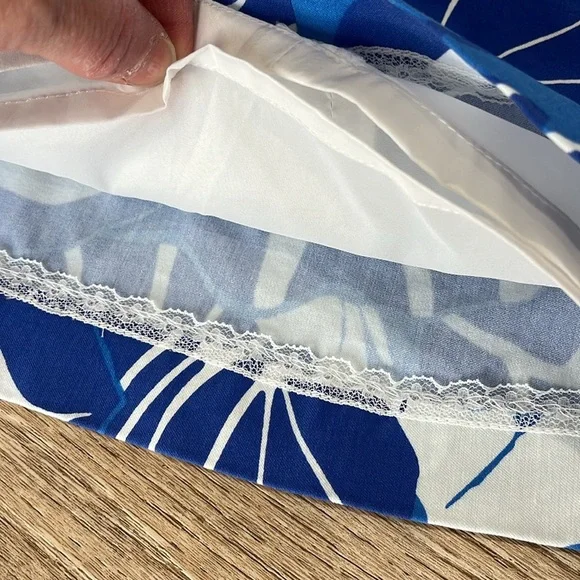 J . McLaughlin Serina Floral Print blue/white skirt women’s size 10 - Picture 13 of 13